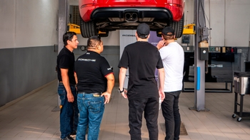 Porsche Service Clinic