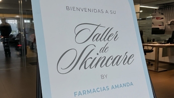 cartel de evento mujeres porsche pilates y skincare en veracruz