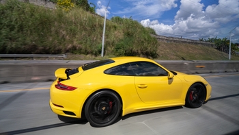 Porsche celebra la navidad en Panama