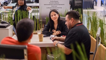 Cayenne E-Hybrid por primera vez exhibido en el Panamá Motor Show.