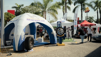 nota elegancia porsche center panama gallery6