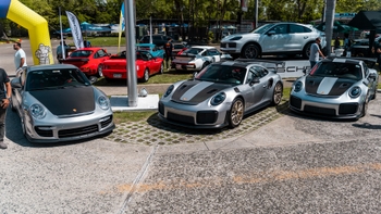 Autos Porsche exhibidos en evento Concurso a la Elegancia