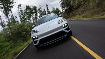 Porsche Macan Electric racing