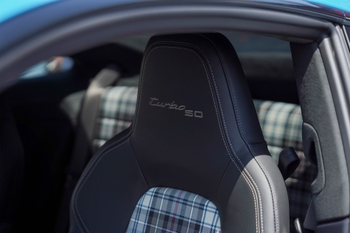 Asiento delantero del 911 Turbo 50 años