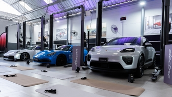 Autos Porsche en taller