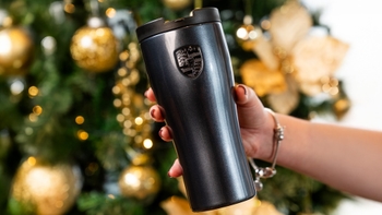 termo-gris-porsche-mano-navidad