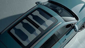 Cayenne shot from above showing the panorama roof