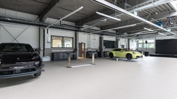 Otvoritev Porsche Center Ljubljana