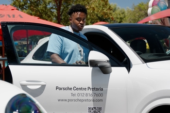 Cayenne Platinum Edition Extended Test Driving Event (1)