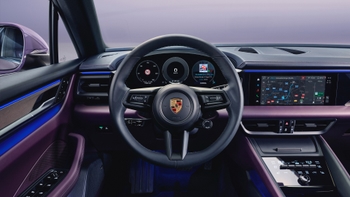 Панель приладів електричного Porsche Macan