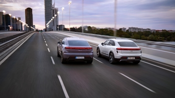 Електричний Porsche Macan №1