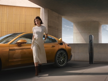 Porsche Panamera Turbo E-Hybrid №1