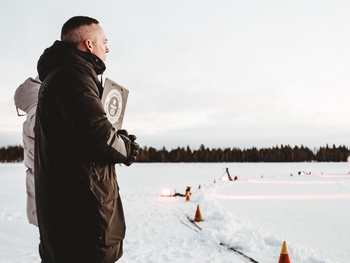 Drifting 17 kilometers nonstop on ice: A GUINNESS WORLD RECORDS™ title for the Taycan
