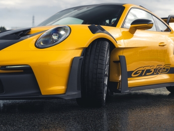 New wet tyre from Porsche and Michelin