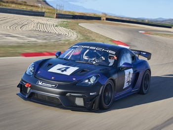 Porsche 718 Cayman GT4 RS Clubsport thrills racing customers worldwide