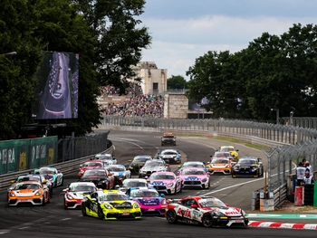 Porsche 718 Cayman GT4 RS Clubsport thrills racing customers worldwide