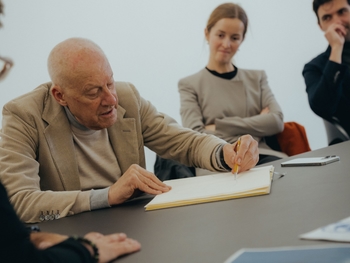 Porsche collaborates with the Norman Foster Foundation