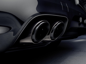 Sporty, elegant look and high-quality equipment at an attractive price: The new Taycan and Cayenne Black Edition models