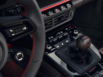 Lightweight cabriolet