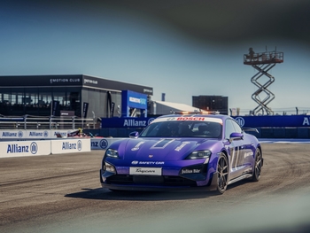 Expressive appearance: the new Porsche 99X Electric