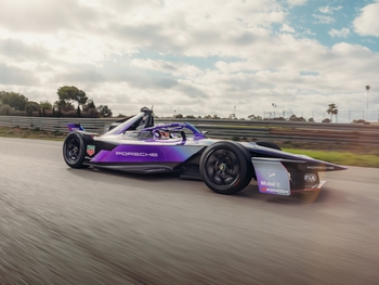 Expressive appearance: the new Porsche 99X Electric