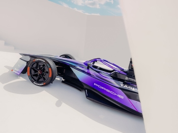 Expressive appearance: the new Porsche 99X Electric