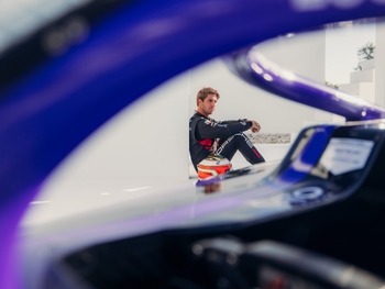 Expressive appearance: the new Porsche 99X Electric