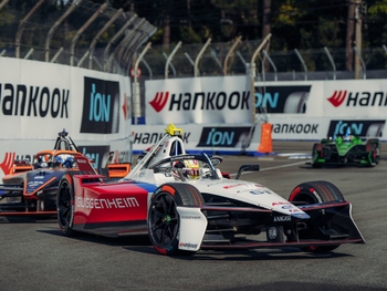 Porsche starts racing year at venue of historic success