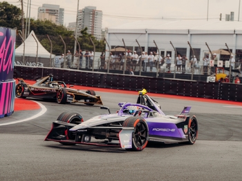 Porsche starts racing year at venue of historic success