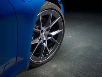 The new 911 Carrera T as a coupé or a cabriolet