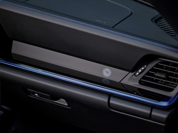 The new 911 Carrera T as a coupé or a cabriolet