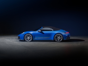 The new 911 Carrera T as a coupé or a cabriolet