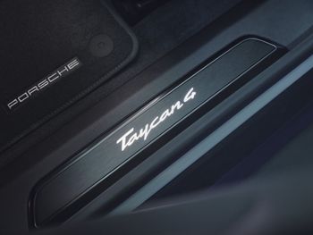 Three new models: Porsche rounds off the second Taycan generation