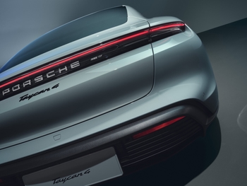 Three new models: Porsche rounds off the second Taycan generation