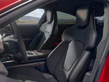 Three new models: Porsche rounds off the second Taycan generation