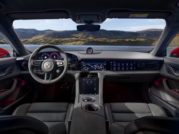 Three new models: Porsche rounds off the second Taycan generation